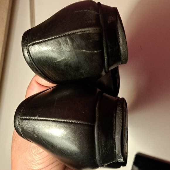 Prada Black Leather Flats with Bow - Picture 9 of 16